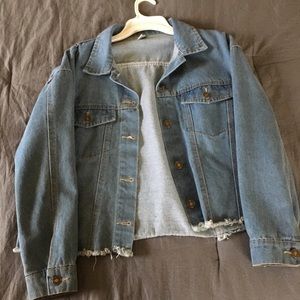 LIGHTWEIGHT BLUE DENIM JACKET SIZE SMALL